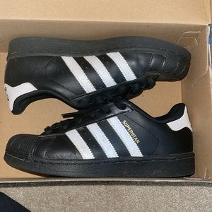 Black Adidas Superstar